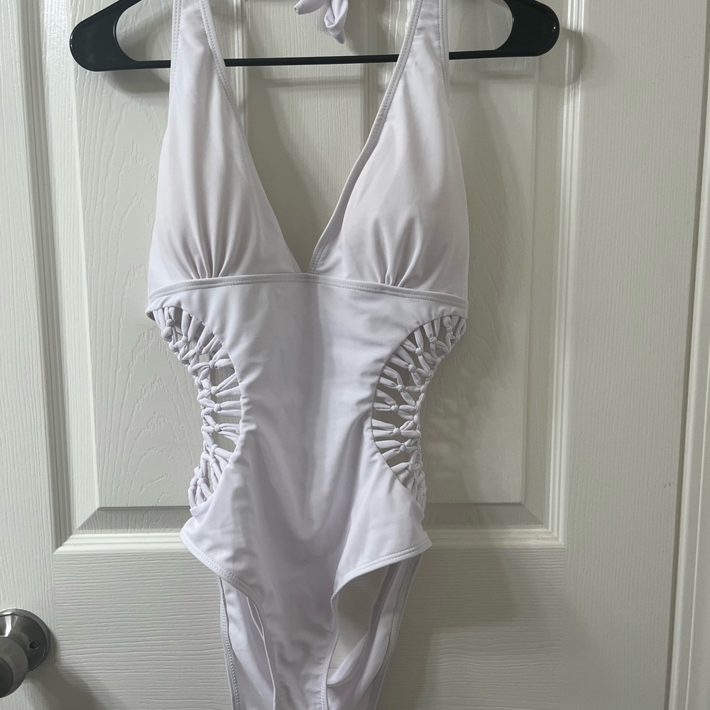 SHEIN White One-Piece Swimsuit with Ruched Sides